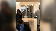男が立てこもり発砲 客は避難 ホノルル 人気高級ホテル