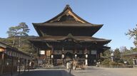 挽回のチャンスに…「善光寺御開帳」に期待高まる門前　限定品やリニューアルも【長野発】