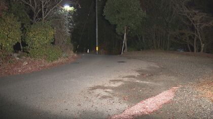 信号無視しながら約2km…パトカーから逃走の原付が転倒し19歳男性がケガ 警察はナンバー確認できず追跡