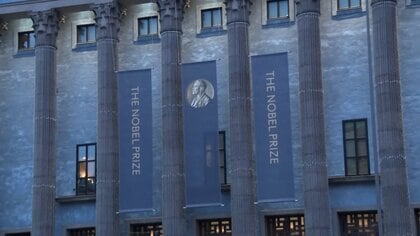 ノーベル賞7時間後に授賞式！日本人ダブル受賞へ　北川進氏は家族らと食事会…料理が注目の晩さん会会場では先週トラブルも