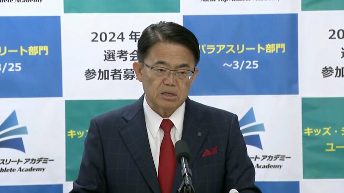 肩を落とした愛知・大村知事(3月29日)