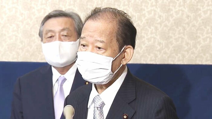 「直ちに(解散)をやらなきゃいけない状況とは思わない」と語る二階幹事長