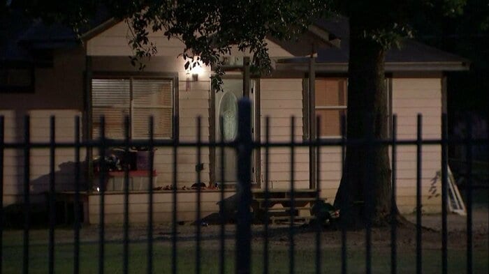 銃乱射が起きた住宅 8歳の子どもを含む男女5人が犠牲になった(テキサス州クリーブランド・4月29日)
