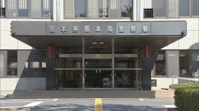 呼び止めた店員をボンネットに乗せて約30メートル走行か　事後強盗の疑いで無職の男（61）を逮捕　「多分そうだと思う」と容疑認める｜FNNプライムオンライン