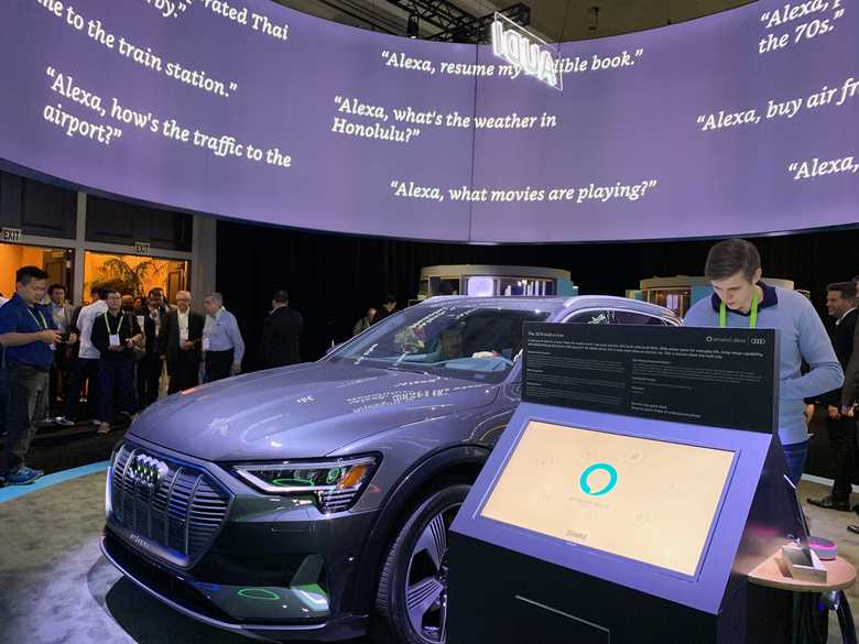 Amazonブースに展示された「AMAZON Alexa」搭載のAudi