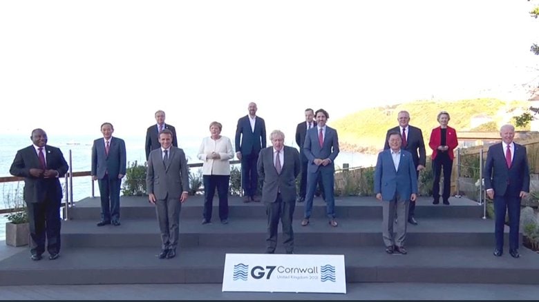 G7首脳会議での集合写真（2021年6月）