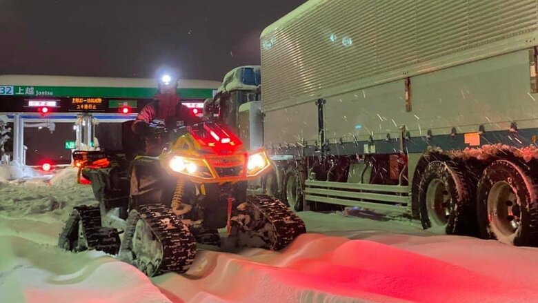 災害現場での支援にあたっている