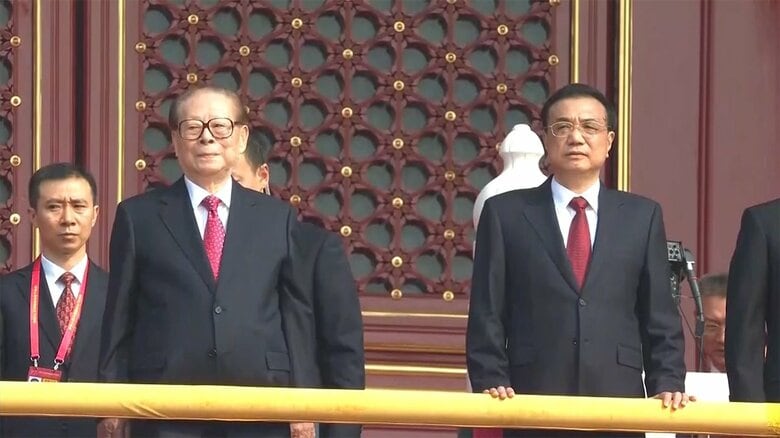 生前の江沢民・元国家主席（手前左）