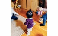 「初めて立った息子」を撮影しようと慌てふためく“残像夫婦”が話題…無事に撮影できたのか聞いた