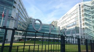 半数が60歳以上!フランスの医療改革に立ちはだかる医師の高齢化問題