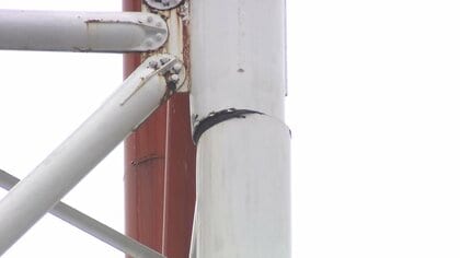 鉄塔修復作業に向け資材の搬入始まる　震度6強地震で損傷し倒壊の恐れ…周辺は通行止めや避難指示