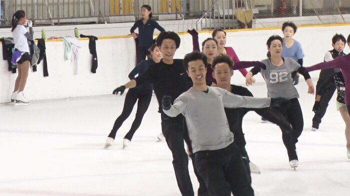 2018年の合宿ではチームメイトの高橋大輔さんとともに練習