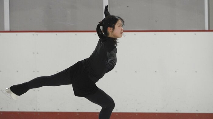 ジャンプの練習をする中井