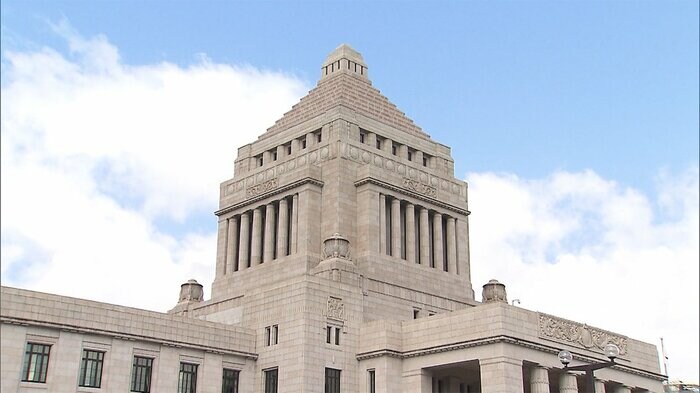 「政治は動きが遅いですね。いわば“外資が入ってこない閉ざされた市場”なので…」