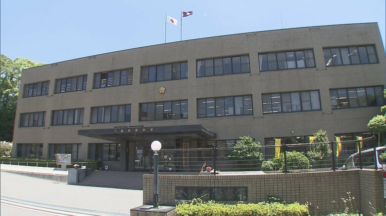 半導体の製造棟に放火した疑い　三菱ケミカル関連会社社員の男（29）を逮捕　段ボール箱に火をつけたか　容疑を一部否認　福岡・北九州市｜FNNプライムオンライン