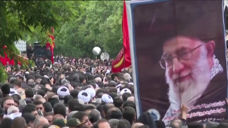 ヘリ墜落で亡くなったイランのライシ大統領らの葬儀　数千人の市民が沿道に集まる｜FNNプライムオンライン