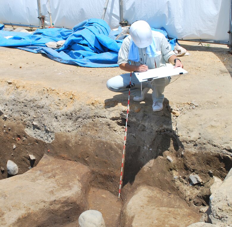 発掘調査風景（提供：九州文化財研究所）