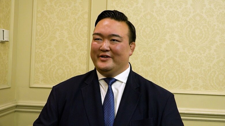 二所ノ関親方（元横綱・稀勢の里）