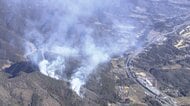 「こわくて寝られなかった」山梨県の山火事は発生から24時間経過も延焼続く…住宅から150メートルまで迫る　76世帯に避難指示