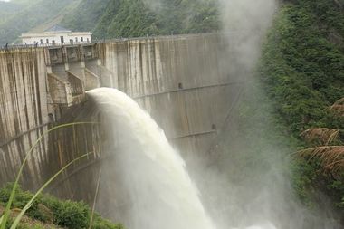 運用が難しい“ダム事前放流”の判断を支援…最大15日先の降雨量を予測するシステム登場