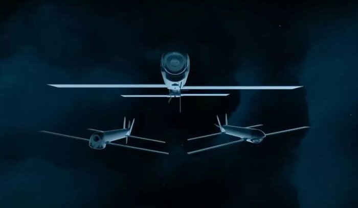 スイッチブレード600(上)、スイッチブレード300(左下)、ブラックウィング偵察ドローン(右下)(AeroVironment社HPより)
