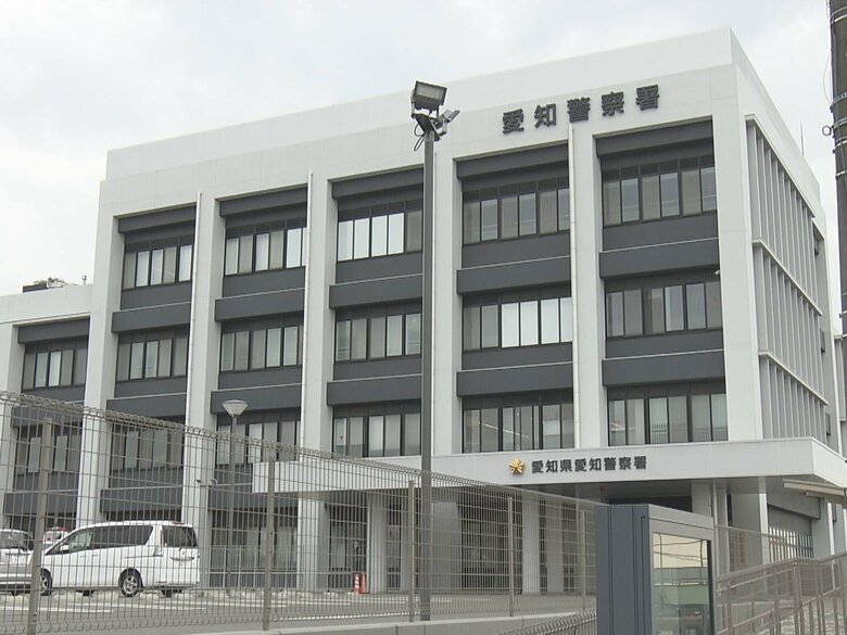 商業施設で客のスカートの中を盗撮しようとしたか 自称・市職員の47歳男を逮捕 目撃した男性がその場で取り押さえる｜FNNプライムオンライン