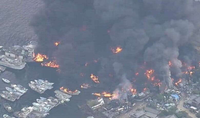 呉市の船解体現場の大規模火災　火災で発生したがれき放置で早期撤去を命じる行政処分　広島・呉市｜FNNプライムオンライン