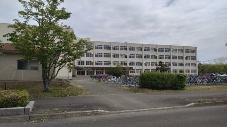 【公立高配置計画案】美瑛高校は28年度で募集停止・釧路商業と釧路明輝は統合・6校で1学級減…少子化で中卒者の減少に拍車…北海道教育委員会｜FNNプライムオンライン