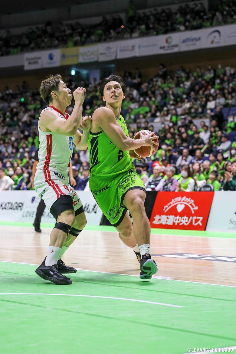 【レバンガ北海道】クラブ記録更新12連勝で2位浮上…ドワイト・ラモスが残り5秒で劇的逆転ダンク「ファンの皆さんのおかげでつかむことができた勝利」｜FNNプライムオンライン