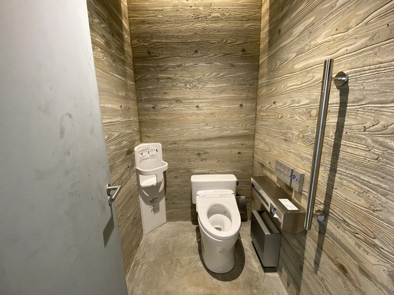 恵比寿公園のトイレ内観(提供:日本財団)