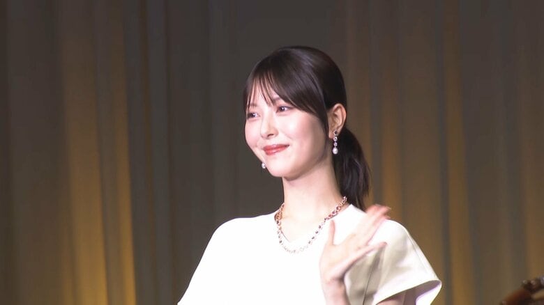 浜辺美波さん(25)