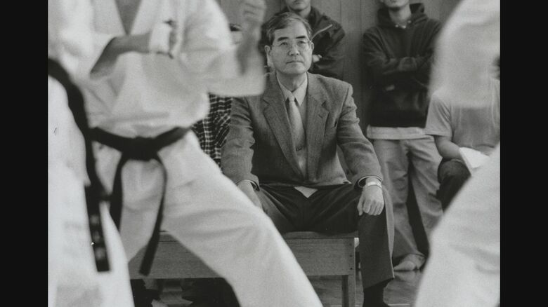 戸塚さんは「東大空手部卒業」と話していた