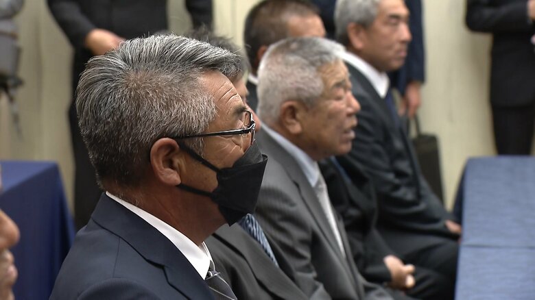 岸田首相が漁師らと面会し、感謝を伝えた（22日午後、和歌山市）