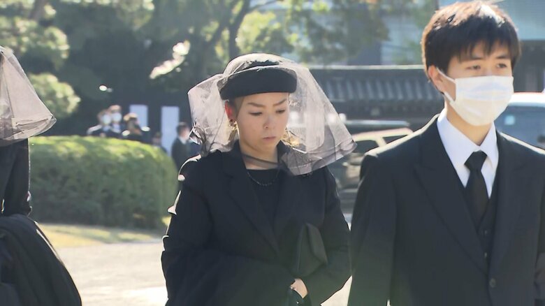 瑶子さまとが豊島岡墓地に到着　11月26日