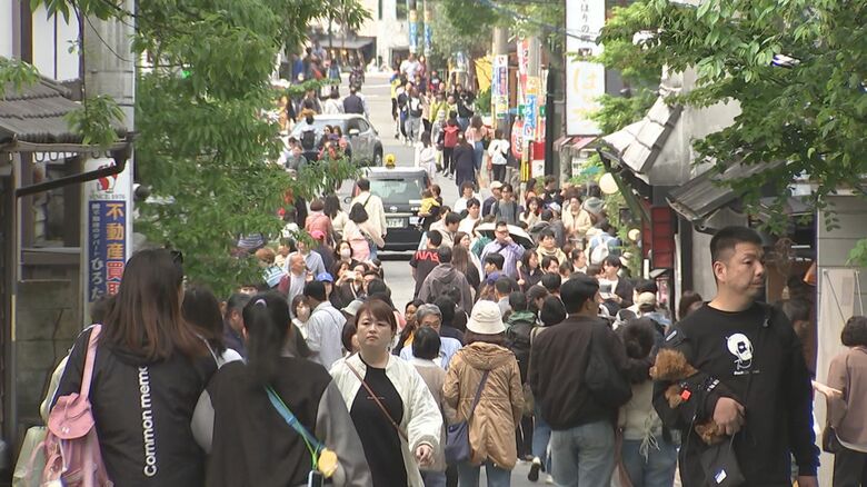 多くの観光客が訪れる湯布院の「湯の坪街道」