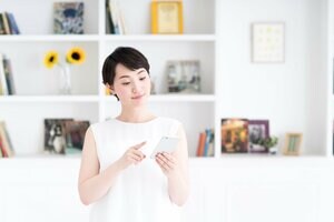 「いつもノースリーブ派?」「自宅から?部屋見せてよ」“悪気はない”では済まされない上司のリモハラ