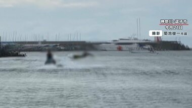 ナンパ目的か…海水浴場脇で水上バイクが暴走 神奈川・逗子市