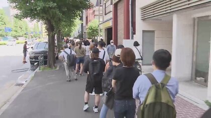 水際対策緩和で韓国「観光ビザ」申請に長い行列…急きょ200人で受付終了　韓国では日本旅行が大人気