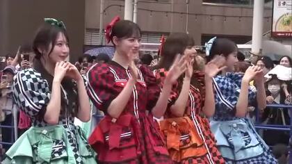 レッドカーペットに歓喜　沖縄国際文化祭