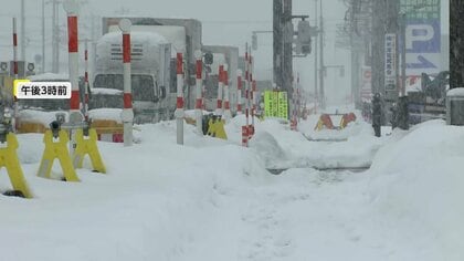 【中継】最強寒気再び…大雪警戒続く　北陸道で大型トラックが中央分離帯にぶつかるスリップ事故　通行止め影響で国道渋滞続く　富山・入善町
