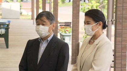 天皇皇后両陛下、復興商店街で地元の人たちとご交流　即位後初の被災地訪問