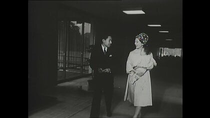 東宮御所での上皇ご夫妻(当時は皇太子ご夫妻)(1960年)