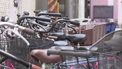 放置自転車 市職員が「7日間」の期限待たずに撤去 「防犯登録シール