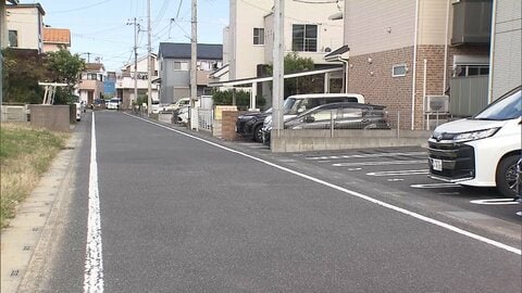 路上で23歳女性の左手首を刃物で切りつけ　身長170センチほど中肉の男逃走中　黒っぽいフード付き長袖ジャンパー　埼玉・吉川市