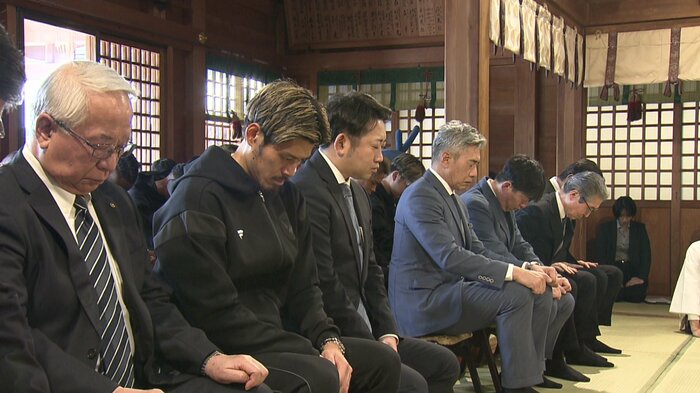 諏訪神社で必勝祈願