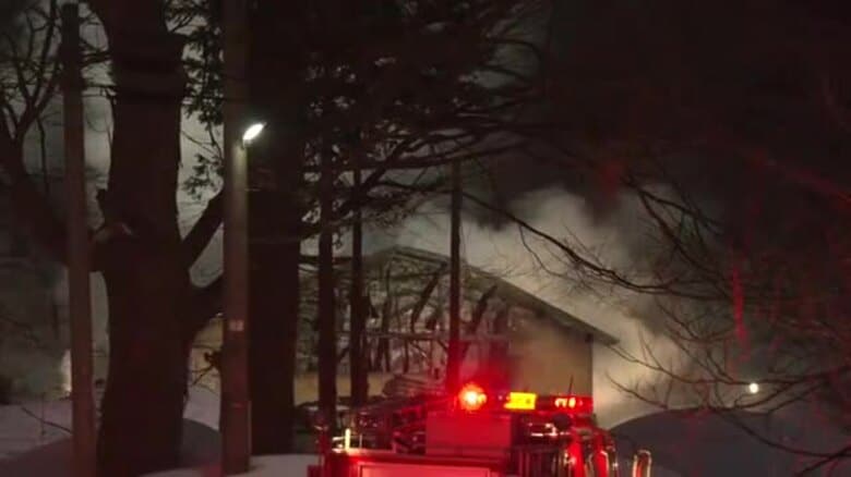 大館市比内町で住宅1棟全焼　焼け跡から性別不明の1遺体見つかる　30代息子と連絡取れず　秋田｜FNNプライムオンライン