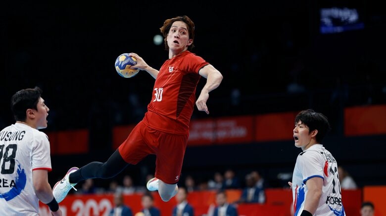 ハンドボール男子、日本が韓国下し16年ぶり銅メダル　鯖江市出身の藤坂尚輝選手が3得点　16年ぶりメダル獲得に貢献｜FNNプライムオンライン