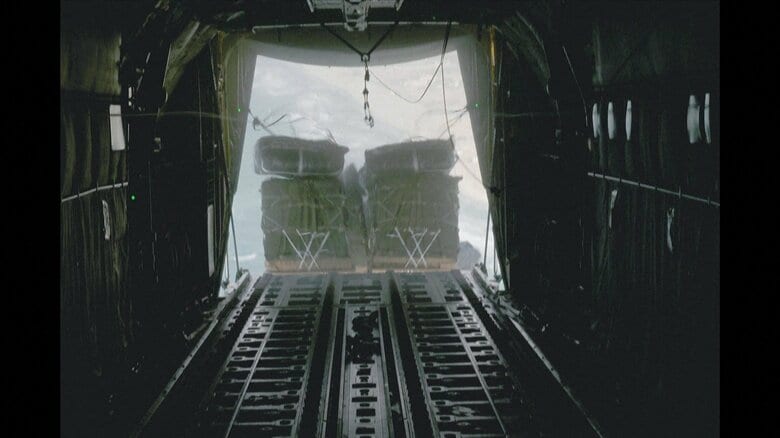 米軍がガザ地区に空中から支援物資投下を開始　3機の輸送機で3万8000食以上｜FNNプライムオンライン