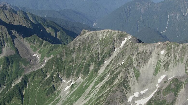 北アルプスで遭難死が相次ぐ　東京都の72歳男性が死亡　南岳周辺、登山道から外れた岩場で発見　きのう26日は奥穂高岳で福井県の71歳男性が滑落して死亡｜FNNプライムオンライン