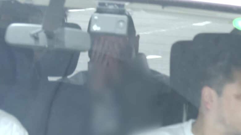 金銭トラブルが原因か…24歳男性を6日間監禁し千枚通しで足刺すなど暴行加え現金奪った疑いで指定暴力団六代目山口組幹部・臼井良容疑者（38）ら3人逮捕｜FNNプライムオンライン